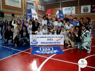 
<a style='margin-left: 5px;' class='btn btn-xs btn-social btn-facebook' href='https://www.facebook.com/sharer/sharer.php?u=https://www.boladovale.com.br/imgs/800-800-90/conteudo/fotos/1971/img6773.jpg' rel='popup' data-width='500' data-height='400'><i class='fa fa-facebook'></i>Compartilhar <span class='hidden-xs'>no Facebook</span>
</a> 
<a class='btn btn-default btn-xs' target='_blank' href='imgs/800-800-90/conteudo/fotos/1971/img6773.jpg'>
<span class='glyphicon glyphicon-cloud-download'></span> Salvar
</a> 
<span></span>