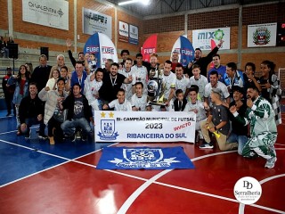 
<a style='margin-left: 5px;' class='btn btn-xs btn-social btn-facebook' href='https://www.facebook.com/sharer/sharer.php?u=https://www.boladovale.com.br/imgs/800-800-90/conteudo/fotos/1971/img6775.jpg' rel='popup' data-width='500' data-height='400'><i class='fa fa-facebook'></i>Compartilhar <span class='hidden-xs'>no Facebook</span>
</a> 
<a class='btn btn-default btn-xs' target='_blank' href='imgs/800-800-90/conteudo/fotos/1971/img6775.jpg'>
<span class='glyphicon glyphicon-cloud-download'></span> Salvar
</a> 
<span></span>