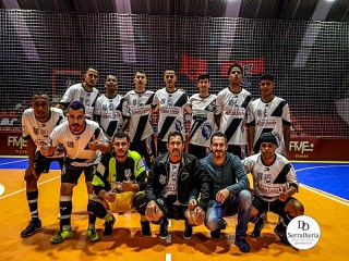 
<a style='margin-left: 5px;' class='btn btn-xs btn-social btn-facebook' href='https://www.facebook.com/sharer/sharer.php?u=https://www.boladovale.com.br/imgs/800-800-90/conteudo/fotos/1972/img6642.jpeg' rel='popup' data-width='500' data-height='400'><i class='fa fa-facebook'></i>Compartilhar <span class='hidden-xs'>no Facebook</span>
</a> 
<a class='btn btn-default btn-xs' target='_blank' href='imgs/800-800-90/conteudo/fotos/1972/img6642.jpeg'>
<span class='glyphicon glyphicon-cloud-download'></span> Salvar
</a> 
<span></span>