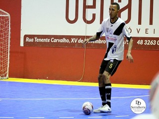 
<a style='margin-left: 5px;' class='btn btn-xs btn-social btn-facebook' href='https://www.facebook.com/sharer/sharer.php?u=https://www.boladovale.com.br/imgs/800-800-90/conteudo/fotos/1972/img6644.jpg' rel='popup' data-width='500' data-height='400'><i class='fa fa-facebook'></i>Compartilhar <span class='hidden-xs'>no Facebook</span>
</a> 
<a class='btn btn-default btn-xs' target='_blank' href='imgs/800-800-90/conteudo/fotos/1972/img6644.jpg'>
<span class='glyphicon glyphicon-cloud-download'></span> Salvar
</a> 
<span></span>