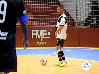 
<a style='margin-left: 5px;' class='btn btn-xs btn-social btn-facebook' href='https://www.facebook.com/sharer/sharer.php?u=https://www.boladovale.com.br/imgs/800-800-90/conteudo/fotos/1972/img6677.jpg' rel='popup' data-width='500' data-height='400'><i class='fa fa-facebook'></i>Compartilhar <span class='hidden-xs'>no Facebook</span>
</a> 
<a class='btn btn-default btn-xs' target='_blank' href='imgs/800-800-90/conteudo/fotos/1972/img6677.jpg'>
<span class='glyphicon glyphicon-cloud-download'></span> Salvar
</a> 
<span></span>