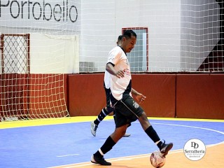 
<a style='margin-left: 5px;' class='btn btn-xs btn-social btn-facebook' href='https://www.facebook.com/sharer/sharer.php?u=https://www.boladovale.com.br/imgs/800-800-90/conteudo/fotos/1972/img6756.jpg' rel='popup' data-width='500' data-height='400'><i class='fa fa-facebook'></i>Compartilhar <span class='hidden-xs'>no Facebook</span>
</a> 
<a class='btn btn-default btn-xs' target='_blank' href='imgs/800-800-90/conteudo/fotos/1972/img6756.jpg'>
<span class='glyphicon glyphicon-cloud-download'></span> Salvar
</a> 
<span></span>