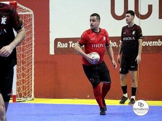 
<a style='margin-left: 5px;' class='btn btn-xs btn-social btn-facebook' href='https://www.facebook.com/sharer/sharer.php?u=https://www.boladovale.com.br/imgs/800-800-90/conteudo/fotos/1973/img6867.jpg' rel='popup' data-width='500' data-height='400'><i class='fa fa-facebook'></i>Compartilhar <span class='hidden-xs'>no Facebook</span>
</a> 
<a class='btn btn-default btn-xs' target='_blank' href='imgs/800-800-90/conteudo/fotos/1973/img6867.jpg'>
<span class='glyphicon glyphicon-cloud-download'></span> Salvar
</a> 
<span></span>