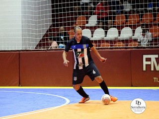 
<a style='margin-left: 5px;' class='btn btn-xs btn-social btn-facebook' href='https://www.facebook.com/sharer/sharer.php?u=https://www.boladovale.com.br/imgs/800-800-90/conteudo/fotos/1974/img7018.jpg' rel='popup' data-width='500' data-height='400'><i class='fa fa-facebook'></i>Compartilhar <span class='hidden-xs'>no Facebook</span>
</a> 
<a class='btn btn-default btn-xs' target='_blank' href='imgs/800-800-90/conteudo/fotos/1974/img7018.jpg'>
<span class='glyphicon glyphicon-cloud-download'></span> Salvar
</a> 
<span></span>