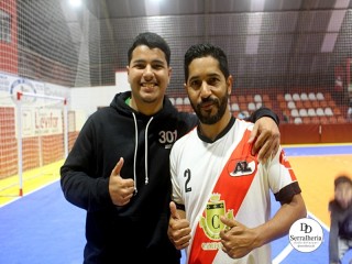 
<a style='margin-left: 5px;' class='btn btn-xs btn-social btn-facebook' href='https://www.facebook.com/sharer/sharer.php?u=https://www.boladovale.com.br/imgs/800-800-90/conteudo/fotos/1974/img7060.jpg' rel='popup' data-width='500' data-height='400'><i class='fa fa-facebook'></i>Compartilhar <span class='hidden-xs'>no Facebook</span>
</a> 
<a class='btn btn-default btn-xs' target='_blank' href='imgs/800-800-90/conteudo/fotos/1974/img7060.jpg'>
<span class='glyphicon glyphicon-cloud-download'></span> Salvar
</a> 
<span></span>