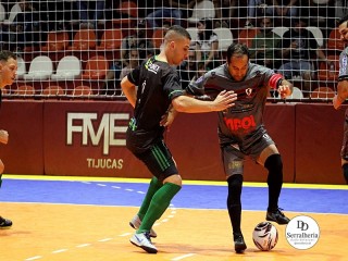 
<a style='margin-left: 5px;' class='btn btn-xs btn-social btn-facebook' href='https://www.facebook.com/sharer/sharer.php?u=https://www.boladovale.com.br/imgs/800-800-90/conteudo/fotos/1976/img7094.jpg' rel='popup' data-width='500' data-height='400'><i class='fa fa-facebook'></i>Compartilhar <span class='hidden-xs'>no Facebook</span>
</a> 
<a class='btn btn-default btn-xs' target='_blank' href='imgs/800-800-90/conteudo/fotos/1976/img7094.jpg'>
<span class='glyphicon glyphicon-cloud-download'></span> Salvar
</a> 
<span></span>