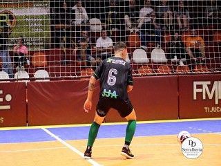 
<a style='margin-left: 5px;' class='btn btn-xs btn-social btn-facebook' href='https://www.facebook.com/sharer/sharer.php?u=https://www.boladovale.com.br/imgs/800-800-90/conteudo/fotos/1976/img7141.jpg' rel='popup' data-width='500' data-height='400'><i class='fa fa-facebook'></i>Compartilhar <span class='hidden-xs'>no Facebook</span>
</a> 
<a class='btn btn-default btn-xs' target='_blank' href='imgs/800-800-90/conteudo/fotos/1976/img7141.jpg'>
<span class='glyphicon glyphicon-cloud-download'></span> Salvar
</a> 
<span></span>