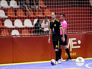 
<a style='margin-left: 5px;' class='btn btn-xs btn-social btn-facebook' href='https://www.facebook.com/sharer/sharer.php?u=https://www.boladovale.com.br/imgs/800-800-90/conteudo/fotos/1977/img7299.jpg' rel='popup' data-width='500' data-height='400'><i class='fa fa-facebook'></i>Compartilhar <span class='hidden-xs'>no Facebook</span>
</a> 
<a class='btn btn-default btn-xs' target='_blank' href='imgs/800-800-90/conteudo/fotos/1977/img7299.jpg'>
<span class='glyphicon glyphicon-cloud-download'></span> Salvar
</a> 
<span></span>