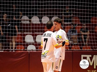 
<a style='margin-left: 5px;' class='btn btn-xs btn-social btn-facebook' href='https://www.facebook.com/sharer/sharer.php?u=https://www.boladovale.com.br/imgs/800-800-90/conteudo/fotos/1978/img7382.jpg' rel='popup' data-width='500' data-height='400'><i class='fa fa-facebook'></i>Compartilhar <span class='hidden-xs'>no Facebook</span>
</a> 
<a class='btn btn-default btn-xs' target='_blank' href='imgs/800-800-90/conteudo/fotos/1978/img7382.jpg'>
<span class='glyphicon glyphicon-cloud-download'></span> Salvar
</a> 
<span></span>