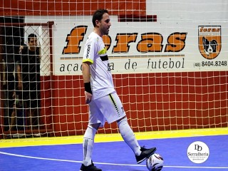 
<a style='margin-left: 5px;' class='btn btn-xs btn-social btn-facebook' href='https://www.facebook.com/sharer/sharer.php?u=https://www.boladovale.com.br/imgs/800-800-90/conteudo/fotos/1978/img7426.jpg' rel='popup' data-width='500' data-height='400'><i class='fa fa-facebook'></i>Compartilhar <span class='hidden-xs'>no Facebook</span>
</a> 
<a class='btn btn-default btn-xs' target='_blank' href='imgs/800-800-90/conteudo/fotos/1978/img7426.jpg'>
<span class='glyphicon glyphicon-cloud-download'></span> Salvar
</a> 
<span></span>