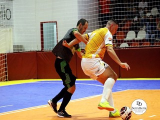 
<a style='margin-left: 5px;' class='btn btn-xs btn-social btn-facebook' href='https://www.facebook.com/sharer/sharer.php?u=https://www.boladovale.com.br/imgs/800-800-90/conteudo/fotos/1980/img7840.jpg' rel='popup' data-width='500' data-height='400'><i class='fa fa-facebook'></i>Compartilhar <span class='hidden-xs'>no Facebook</span>
</a> 
<a class='btn btn-default btn-xs' target='_blank' href='imgs/800-800-90/conteudo/fotos/1980/img7840.jpg'>
<span class='glyphicon glyphicon-cloud-download'></span> Salvar
</a> 
<span></span>