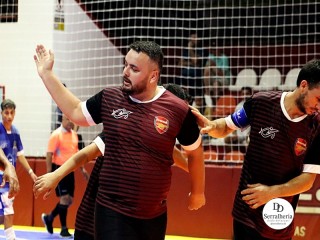 
<a style='margin-left: 5px;' class='btn btn-xs btn-social btn-facebook' href='https://www.facebook.com/sharer/sharer.php?u=https://www.boladovale.com.br/imgs/800-800-90/conteudo/fotos/1981/img7936.jpg' rel='popup' data-width='500' data-height='400'><i class='fa fa-facebook'></i>Compartilhar <span class='hidden-xs'>no Facebook</span>
</a> 
<a class='btn btn-default btn-xs' target='_blank' href='imgs/800-800-90/conteudo/fotos/1981/img7936.jpg'>
<span class='glyphicon glyphicon-cloud-download'></span> Salvar
</a> 
<span></span>