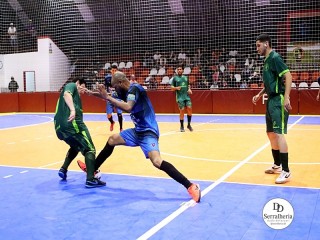 
<a style='margin-left: 5px;' class='btn btn-xs btn-social btn-facebook' href='https://www.facebook.com/sharer/sharer.php?u=https://www.boladovale.com.br/imgs/800-800-90/conteudo/fotos/1983/img8299.jpg' rel='popup' data-width='500' data-height='400'><i class='fa fa-facebook'></i>Compartilhar <span class='hidden-xs'>no Facebook</span>
</a> 
<a class='btn btn-default btn-xs' target='_blank' href='imgs/800-800-90/conteudo/fotos/1983/img8299.jpg'>
<span class='glyphicon glyphicon-cloud-download'></span> Salvar
</a> 
<span></span>