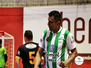 
<a style='margin-left: 5px;' class='btn btn-xs btn-social btn-facebook' href='https://www.facebook.com/sharer/sharer.php?u=https://www.boladovale.com.br/imgs/800-800-90/conteudo/fotos/1984/img8429.jpg' rel='popup' data-width='500' data-height='400'><i class='fa fa-facebook'></i>Compartilhar <span class='hidden-xs'>no Facebook</span>
</a> 
<a class='btn btn-default btn-xs' target='_blank' href='imgs/800-800-90/conteudo/fotos/1984/img8429.jpg'>
<span class='glyphicon glyphicon-cloud-download'></span> Salvar
</a> 
<span></span>