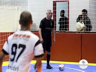 
<a style='margin-left: 5px;' class='btn btn-xs btn-social btn-facebook' href='https://www.facebook.com/sharer/sharer.php?u=https://www.boladovale.com.br/imgs/800-800-90/conteudo/fotos/1985/img7112.jpg' rel='popup' data-width='500' data-height='400'><i class='fa fa-facebook'></i>Compartilhar <span class='hidden-xs'>no Facebook</span>
</a> 
<a class='btn btn-default btn-xs' target='_blank' href='imgs/800-800-90/conteudo/fotos/1985/img7112.jpg'>
<span class='glyphicon glyphicon-cloud-download'></span> Salvar
</a> 
<span></span>