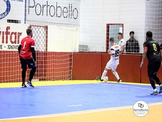 
<a style='margin-left: 5px;' class='btn btn-xs btn-social btn-facebook' href='https://www.facebook.com/sharer/sharer.php?u=https://www.boladovale.com.br/imgs/800-800-90/conteudo/fotos/1985/img7180.jpg' rel='popup' data-width='500' data-height='400'><i class='fa fa-facebook'></i>Compartilhar <span class='hidden-xs'>no Facebook</span>
</a> 
<a class='btn btn-default btn-xs' target='_blank' href='imgs/800-800-90/conteudo/fotos/1985/img7180.jpg'>
<span class='glyphicon glyphicon-cloud-download'></span> Salvar
</a> 
<span></span>