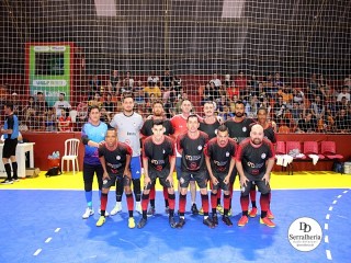 
<a style='margin-left: 5px;' class='btn btn-xs btn-social btn-facebook' href='https://www.facebook.com/sharer/sharer.php?u=https://www.boladovale.com.br/imgs/800-800-90/conteudo/fotos/1986/img8534.jpg' rel='popup' data-width='500' data-height='400'><i class='fa fa-facebook'></i>Compartilhar <span class='hidden-xs'>no Facebook</span>
</a> 
<a class='btn btn-default btn-xs' target='_blank' href='imgs/800-800-90/conteudo/fotos/1986/img8534.jpg'>
<span class='glyphicon glyphicon-cloud-download'></span> Salvar
</a> 
<span></span>