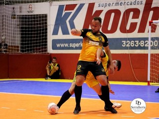 
<a style='margin-left: 5px;' class='btn btn-xs btn-social btn-facebook' href='https://www.facebook.com/sharer/sharer.php?u=https://www.boladovale.com.br/imgs/800-800-90/conteudo/fotos/1989/img8968.jpg' rel='popup' data-width='500' data-height='400'><i class='fa fa-facebook'></i>Compartilhar <span class='hidden-xs'>no Facebook</span>
</a> 
<a class='btn btn-default btn-xs' target='_blank' href='imgs/800-800-90/conteudo/fotos/1989/img8968.jpg'>
<span class='glyphicon glyphicon-cloud-download'></span> Salvar
</a> 
<span></span>