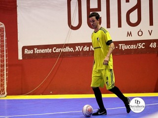 
<a style='margin-left: 5px;' class='btn btn-xs btn-social btn-facebook' href='https://www.facebook.com/sharer/sharer.php?u=https://www.boladovale.com.br/imgs/800-800-90/conteudo/fotos/1989/img8972.jpg' rel='popup' data-width='500' data-height='400'><i class='fa fa-facebook'></i>Compartilhar <span class='hidden-xs'>no Facebook</span>
</a> 
<a class='btn btn-default btn-xs' target='_blank' href='imgs/800-800-90/conteudo/fotos/1989/img8972.jpg'>
<span class='glyphicon glyphicon-cloud-download'></span> Salvar
</a> 
<span></span>