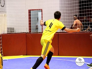 
<a style='margin-left: 5px;' class='btn btn-xs btn-social btn-facebook' href='https://www.facebook.com/sharer/sharer.php?u=https://www.boladovale.com.br/imgs/800-800-90/conteudo/fotos/1989/img8976.jpg' rel='popup' data-width='500' data-height='400'><i class='fa fa-facebook'></i>Compartilhar <span class='hidden-xs'>no Facebook</span>
</a> 
<a class='btn btn-default btn-xs' target='_blank' href='imgs/800-800-90/conteudo/fotos/1989/img8976.jpg'>
<span class='glyphicon glyphicon-cloud-download'></span> Salvar
</a> 
<span></span>
