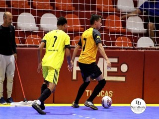 
<a style='margin-left: 5px;' class='btn btn-xs btn-social btn-facebook' href='https://www.facebook.com/sharer/sharer.php?u=https://www.boladovale.com.br/imgs/800-800-90/conteudo/fotos/1989/img9068.jpg' rel='popup' data-width='500' data-height='400'><i class='fa fa-facebook'></i>Compartilhar <span class='hidden-xs'>no Facebook</span>
</a> 
<a class='btn btn-default btn-xs' target='_blank' href='imgs/800-800-90/conteudo/fotos/1989/img9068.jpg'>
<span class='glyphicon glyphicon-cloud-download'></span> Salvar
</a> 
<span></span>