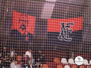 
<a style='margin-left: 5px;' class='btn btn-xs btn-social btn-facebook' href='https://www.facebook.com/sharer/sharer.php?u=https://www.boladovale.com.br/imgs/800-800-90/conteudo/fotos/1990/img9199.jpg' rel='popup' data-width='500' data-height='400'><i class='fa fa-facebook'></i>Compartilhar <span class='hidden-xs'>no Facebook</span>
</a> 
<a class='btn btn-default btn-xs' target='_blank' href='imgs/800-800-90/conteudo/fotos/1990/img9199.jpg'>
<span class='glyphicon glyphicon-cloud-download'></span> Salvar
</a> 
<span></span>