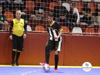 
<a style='margin-left: 5px;' class='btn btn-xs btn-social btn-facebook' href='https://www.facebook.com/sharer/sharer.php?u=https://www.boladovale.com.br/imgs/800-800-90/conteudo/fotos/1990/img9220.jpg' rel='popup' data-width='500' data-height='400'><i class='fa fa-facebook'></i>Compartilhar <span class='hidden-xs'>no Facebook</span>
</a> 
<a class='btn btn-default btn-xs' target='_blank' href='imgs/800-800-90/conteudo/fotos/1990/img9220.jpg'>
<span class='glyphicon glyphicon-cloud-download'></span> Salvar
</a> 
<span></span>