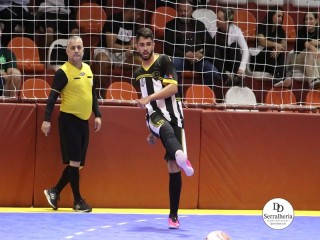 
<a style='margin-left: 5px;' class='btn btn-xs btn-social btn-facebook' href='https://www.facebook.com/sharer/sharer.php?u=https://www.boladovale.com.br/imgs/800-800-90/conteudo/fotos/1990/img9221.jpg' rel='popup' data-width='500' data-height='400'><i class='fa fa-facebook'></i>Compartilhar <span class='hidden-xs'>no Facebook</span>
</a> 
<a class='btn btn-default btn-xs' target='_blank' href='imgs/800-800-90/conteudo/fotos/1990/img9221.jpg'>
<span class='glyphicon glyphicon-cloud-download'></span> Salvar
</a> 
<span></span>