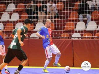 
<a style='margin-left: 5px;' class='btn btn-xs btn-social btn-facebook' href='https://www.facebook.com/sharer/sharer.php?u=https://www.boladovale.com.br/imgs/800-800-90/conteudo/fotos/1992/img9484.jpg' rel='popup' data-width='500' data-height='400'><i class='fa fa-facebook'></i>Compartilhar <span class='hidden-xs'>no Facebook</span>
</a> 
<a class='btn btn-default btn-xs' target='_blank' href='imgs/800-800-90/conteudo/fotos/1992/img9484.jpg'>
<span class='glyphicon glyphicon-cloud-download'></span> Salvar
</a> 
<span></span>