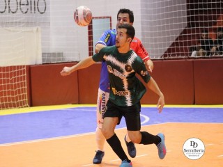 
<a style='margin-left: 5px;' class='btn btn-xs btn-social btn-facebook' href='https://www.facebook.com/sharer/sharer.php?u=https://www.boladovale.com.br/imgs/800-800-90/conteudo/fotos/1992/img9555.jpg' rel='popup' data-width='500' data-height='400'><i class='fa fa-facebook'></i>Compartilhar <span class='hidden-xs'>no Facebook</span>
</a> 
<a class='btn btn-default btn-xs' target='_blank' href='imgs/800-800-90/conteudo/fotos/1992/img9555.jpg'>
<span class='glyphicon glyphicon-cloud-download'></span> Salvar
</a> 
<span></span>
