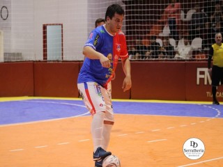 
<a style='margin-left: 5px;' class='btn btn-xs btn-social btn-facebook' href='https://www.facebook.com/sharer/sharer.php?u=https://www.boladovale.com.br/imgs/800-800-90/conteudo/fotos/1992/img9565.jpg' rel='popup' data-width='500' data-height='400'><i class='fa fa-facebook'></i>Compartilhar <span class='hidden-xs'>no Facebook</span>
</a> 
<a class='btn btn-default btn-xs' target='_blank' href='imgs/800-800-90/conteudo/fotos/1992/img9565.jpg'>
<span class='glyphicon glyphicon-cloud-download'></span> Salvar
</a> 
<span></span>