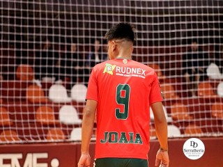 
<a style='margin-left: 5px;' class='btn btn-xs btn-social btn-facebook' href='https://www.facebook.com/sharer/sharer.php?u=https://www.boladovale.com.br/imgs/800-800-90/conteudo/fotos/1993/img9631.jpg' rel='popup' data-width='500' data-height='400'><i class='fa fa-facebook'></i>Compartilhar <span class='hidden-xs'>no Facebook</span>
</a> 
<a class='btn btn-default btn-xs' target='_blank' href='imgs/800-800-90/conteudo/fotos/1993/img9631.jpg'>
<span class='glyphicon glyphicon-cloud-download'></span> Salvar
</a> 
<span></span>