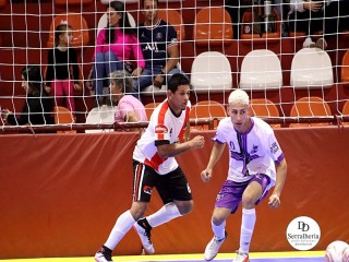 
<a style='margin-left: 5px;' class='btn btn-xs btn-social btn-facebook' href='https://www.facebook.com/sharer/sharer.php?u=https://www.boladovale.com.br/imgs/800-800-90/conteudo/fotos/1998/img0350.jpg' rel='popup' data-width='500' data-height='400'><i class='fa fa-facebook'></i>Compartilhar <span class='hidden-xs'>no Facebook</span>
</a> 
<a class='btn btn-default btn-xs' target='_blank' href='imgs/800-800-90/conteudo/fotos/1998/img0350.jpg'>
<span class='glyphicon glyphicon-cloud-download'></span> Salvar
</a> 
<span></span>