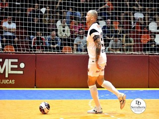 
<a style='margin-left: 5px;' class='btn btn-xs btn-social btn-facebook' href='https://www.facebook.com/sharer/sharer.php?u=https://www.boladovale.com.br/imgs/800-800-90/conteudo/fotos/2000/img8217.jpg' rel='popup' data-width='500' data-height='400'><i class='fa fa-facebook'></i>Compartilhar <span class='hidden-xs'>no Facebook</span>
</a> 
<a class='btn btn-default btn-xs' target='_blank' href='imgs/800-800-90/conteudo/fotos/2000/img8217.jpg'>
<span class='glyphicon glyphicon-cloud-download'></span> Salvar
</a> 
<span></span>