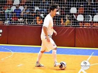 
<a style='margin-left: 5px;' class='btn btn-xs btn-social btn-facebook' href='https://www.facebook.com/sharer/sharer.php?u=https://www.boladovale.com.br/imgs/800-800-90/conteudo/fotos/2001/img8285.jpg' rel='popup' data-width='500' data-height='400'><i class='fa fa-facebook'></i>Compartilhar <span class='hidden-xs'>no Facebook</span>
</a> 
<a class='btn btn-default btn-xs' target='_blank' href='imgs/800-800-90/conteudo/fotos/2001/img8285.jpg'>
<span class='glyphicon glyphicon-cloud-download'></span> Salvar
</a> 
<span></span>