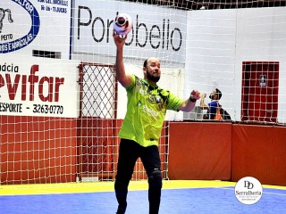 
<a style='margin-left: 5px;' class='btn btn-xs btn-social btn-facebook' href='https://www.facebook.com/sharer/sharer.php?u=https://www.boladovale.com.br/imgs/800-800-90/conteudo/fotos/2001/img8292.jpg' rel='popup' data-width='500' data-height='400'><i class='fa fa-facebook'></i>Compartilhar <span class='hidden-xs'>no Facebook</span>
</a> 
<a class='btn btn-default btn-xs' target='_blank' href='imgs/800-800-90/conteudo/fotos/2001/img8292.jpg'>
<span class='glyphicon glyphicon-cloud-download'></span> Salvar
</a> 
<span></span>