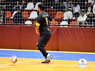 
<a style='margin-left: 5px;' class='btn btn-xs btn-social btn-facebook' href='https://www.facebook.com/sharer/sharer.php?u=https://www.boladovale.com.br/imgs/800-800-90/conteudo/fotos/2003/img8543.jpg' rel='popup' data-width='500' data-height='400'><i class='fa fa-facebook'></i>Compartilhar <span class='hidden-xs'>no Facebook</span>
</a> 
<a class='btn btn-default btn-xs' target='_blank' href='imgs/800-800-90/conteudo/fotos/2003/img8543.jpg'>
<span class='glyphicon glyphicon-cloud-download'></span> Salvar
</a> 
<span></span>