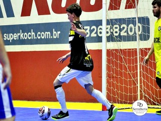 
<a style='margin-left: 5px;' class='btn btn-xs btn-social btn-facebook' href='https://www.facebook.com/sharer/sharer.php?u=https://www.boladovale.com.br/imgs/800-800-90/conteudo/fotos/2004/img8675.jpg' rel='popup' data-width='500' data-height='400'><i class='fa fa-facebook'></i>Compartilhar <span class='hidden-xs'>no Facebook</span>
</a> 
<a class='btn btn-default btn-xs' target='_blank' href='imgs/800-800-90/conteudo/fotos/2004/img8675.jpg'>
<span class='glyphicon glyphicon-cloud-download'></span> Salvar
</a> 
<span></span>