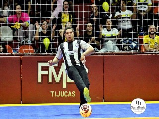 
<a style='margin-left: 5px;' class='btn btn-xs btn-social btn-facebook' href='https://www.facebook.com/sharer/sharer.php?u=https://www.boladovale.com.br/imgs/800-800-90/conteudo/fotos/2004/img8702.jpg' rel='popup' data-width='500' data-height='400'><i class='fa fa-facebook'></i>Compartilhar <span class='hidden-xs'>no Facebook</span>
</a> 
<a class='btn btn-default btn-xs' target='_blank' href='imgs/800-800-90/conteudo/fotos/2004/img8702.jpg'>
<span class='glyphicon glyphicon-cloud-download'></span> Salvar
</a> 
<span></span>