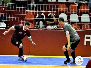 
<a style='margin-left: 5px;' class='btn btn-xs btn-social btn-facebook' href='https://www.facebook.com/sharer/sharer.php?u=https://www.boladovale.com.br/imgs/800-800-90/conteudo/fotos/2007/img8926.jpg' rel='popup' data-width='500' data-height='400'><i class='fa fa-facebook'></i>Compartilhar <span class='hidden-xs'>no Facebook</span>
</a> 
<a class='btn btn-default btn-xs' target='_blank' href='imgs/800-800-90/conteudo/fotos/2007/img8926.jpg'>
<span class='glyphicon glyphicon-cloud-download'></span> Salvar
</a> 
<span></span>