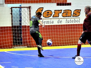 
<a style='margin-left: 5px;' class='btn btn-xs btn-social btn-facebook' href='https://www.facebook.com/sharer/sharer.php?u=https://www.boladovale.com.br/imgs/800-800-90/conteudo/fotos/2007/img8938.jpg' rel='popup' data-width='500' data-height='400'><i class='fa fa-facebook'></i>Compartilhar <span class='hidden-xs'>no Facebook</span>
</a> 
<a class='btn btn-default btn-xs' target='_blank' href='imgs/800-800-90/conteudo/fotos/2007/img8938.jpg'>
<span class='glyphicon glyphicon-cloud-download'></span> Salvar
</a> 
<span></span>