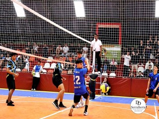 
<a style='margin-left: 5px;' class='btn btn-xs btn-social btn-facebook' href='https://www.facebook.com/sharer/sharer.php?u=https://www.boladovale.com.br/imgs/800-800-90/conteudo/fotos/2008/img2572.jpg' rel='popup' data-width='500' data-height='400'><i class='fa fa-facebook'></i>Compartilhar <span class='hidden-xs'>no Facebook</span>
</a> 
<a class='btn btn-default btn-xs' target='_blank' href='imgs/800-800-90/conteudo/fotos/2008/img2572.jpg'>
<span class='glyphicon glyphicon-cloud-download'></span> Salvar
</a> 
<span></span>