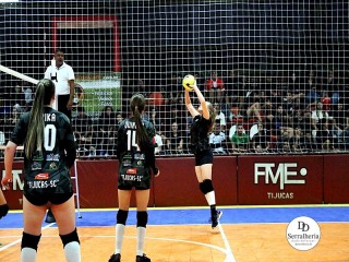 
<a style='margin-left: 5px;' class='btn btn-xs btn-social btn-facebook' href='https://www.facebook.com/sharer/sharer.php?u=https://www.boladovale.com.br/imgs/800-800-90/conteudo/fotos/2008/img2718.jpg' rel='popup' data-width='500' data-height='400'><i class='fa fa-facebook'></i>Compartilhar <span class='hidden-xs'>no Facebook</span>
</a> 
<a class='btn btn-default btn-xs' target='_blank' href='imgs/800-800-90/conteudo/fotos/2008/img2718.jpg'>
<span class='glyphicon glyphicon-cloud-download'></span> Salvar
</a> 
<span></span>