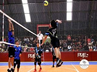 
<a style='margin-left: 5px;' class='btn btn-xs btn-social btn-facebook' href='https://www.facebook.com/sharer/sharer.php?u=https://www.boladovale.com.br/imgs/800-800-90/conteudo/fotos/2008/img2759.jpg' rel='popup' data-width='500' data-height='400'><i class='fa fa-facebook'></i>Compartilhar <span class='hidden-xs'>no Facebook</span>
</a> 
<a class='btn btn-default btn-xs' target='_blank' href='imgs/800-800-90/conteudo/fotos/2008/img2759.jpg'>
<span class='glyphicon glyphicon-cloud-download'></span> Salvar
</a> 
<span></span>