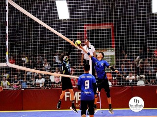 
<a style='margin-left: 5px;' class='btn btn-xs btn-social btn-facebook' href='https://www.facebook.com/sharer/sharer.php?u=https://www.boladovale.com.br/imgs/800-800-90/conteudo/fotos/2008/img2775.jpg' rel='popup' data-width='500' data-height='400'><i class='fa fa-facebook'></i>Compartilhar <span class='hidden-xs'>no Facebook</span>
</a> 
<a class='btn btn-default btn-xs' target='_blank' href='imgs/800-800-90/conteudo/fotos/2008/img2775.jpg'>
<span class='glyphicon glyphicon-cloud-download'></span> Salvar
</a> 
<span></span>