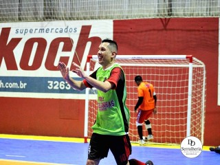 
<a style='margin-left: 5px;' class='btn btn-xs btn-social btn-facebook' href='https://www.facebook.com/sharer/sharer.php?u=https://www.boladovale.com.br/imgs/800-800-90/conteudo/fotos/2015/img9799.jpg' rel='popup' data-width='500' data-height='400'><i class='fa fa-facebook'></i>Compartilhar <span class='hidden-xs'>no Facebook</span>
</a> 
<a class='btn btn-default btn-xs' target='_blank' href='imgs/800-800-90/conteudo/fotos/2015/img9799.jpg'>
<span class='glyphicon glyphicon-cloud-download'></span> Salvar
</a> 
<span></span>