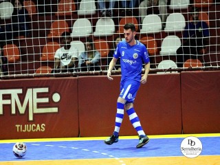 
<a style='margin-left: 5px;' class='btn btn-xs btn-social btn-facebook' href='https://www.facebook.com/sharer/sharer.php?u=https://www.boladovale.com.br/imgs/800-800-90/conteudo/fotos/2017/img9985.jpg' rel='popup' data-width='500' data-height='400'><i class='fa fa-facebook'></i>Compartilhar <span class='hidden-xs'>no Facebook</span>
</a> 
<a class='btn btn-default btn-xs' target='_blank' href='imgs/800-800-90/conteudo/fotos/2017/img9985.jpg'>
<span class='glyphicon glyphicon-cloud-download'></span> Salvar
</a> 
<span></span>
