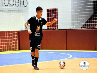 
<a style='margin-left: 5px;' class='btn btn-xs btn-social btn-facebook' href='https://www.facebook.com/sharer/sharer.php?u=https://www.boladovale.com.br/imgs/800-800-90/conteudo/fotos/2019/img0271.jpg' rel='popup' data-width='500' data-height='400'><i class='fa fa-facebook'></i>Compartilhar <span class='hidden-xs'>no Facebook</span>
</a> 
<a class='btn btn-default btn-xs' target='_blank' href='imgs/800-800-90/conteudo/fotos/2019/img0271.jpg'>
<span class='glyphicon glyphicon-cloud-download'></span> Salvar
</a> 
<span></span>