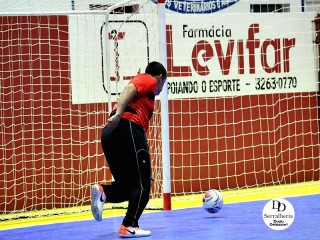 
<a style='margin-left: 5px;' class='btn btn-xs btn-social btn-facebook' href='https://www.facebook.com/sharer/sharer.php?u=https://www.boladovale.com.br/imgs/800-800-90/conteudo/fotos/2024/img3973.jpg' rel='popup' data-width='500' data-height='400'><i class='fa fa-facebook'></i>Compartilhar <span class='hidden-xs'>no Facebook</span>
</a> 
<a class='btn btn-default btn-xs' target='_blank' href='imgs/800-800-90/conteudo/fotos/2024/img3973.jpg'>
<span class='glyphicon glyphicon-cloud-download'></span> Salvar
</a> 
<span></span>