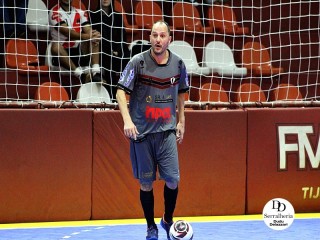 
<a style='margin-left: 5px;' class='btn btn-xs btn-social btn-facebook' href='https://www.facebook.com/sharer/sharer.php?u=https://www.boladovale.com.br/imgs/800-800-90/conteudo/fotos/2027/img4198.jpg' rel='popup' data-width='500' data-height='400'><i class='fa fa-facebook'></i>Compartilhar <span class='hidden-xs'>no Facebook</span>
</a> 
<a class='btn btn-default btn-xs' target='_blank' href='imgs/800-800-90/conteudo/fotos/2027/img4198.jpg'>
<span class='glyphicon glyphicon-cloud-download'></span> Salvar
</a> 
<span></span>